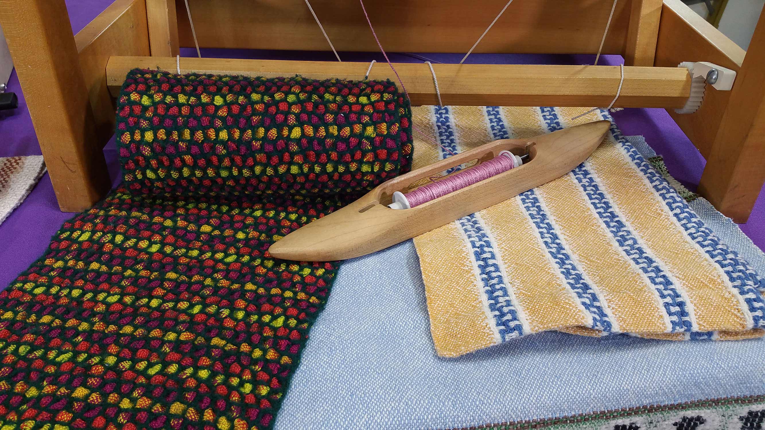 warping-4-shaft-loom-01.jpg