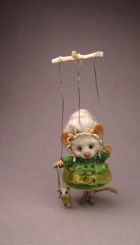 sculpt-miniature-mouse-03.jpg