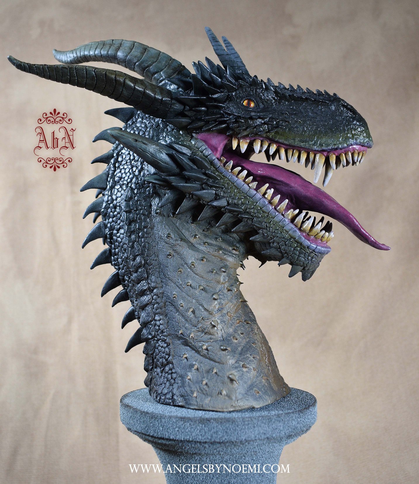 sculpting-dragons-05.jpg