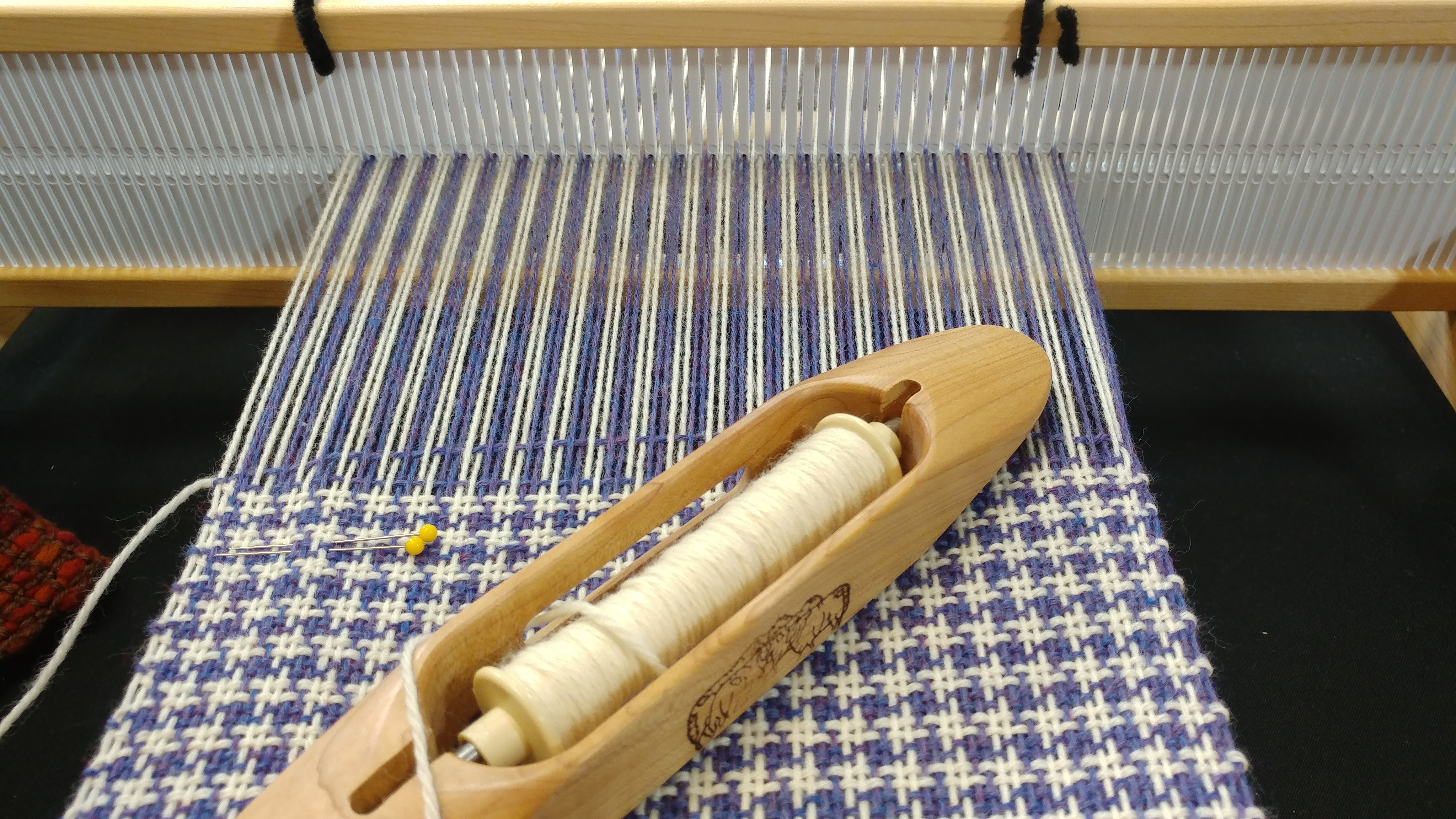 warping-a-loom-02.jpg