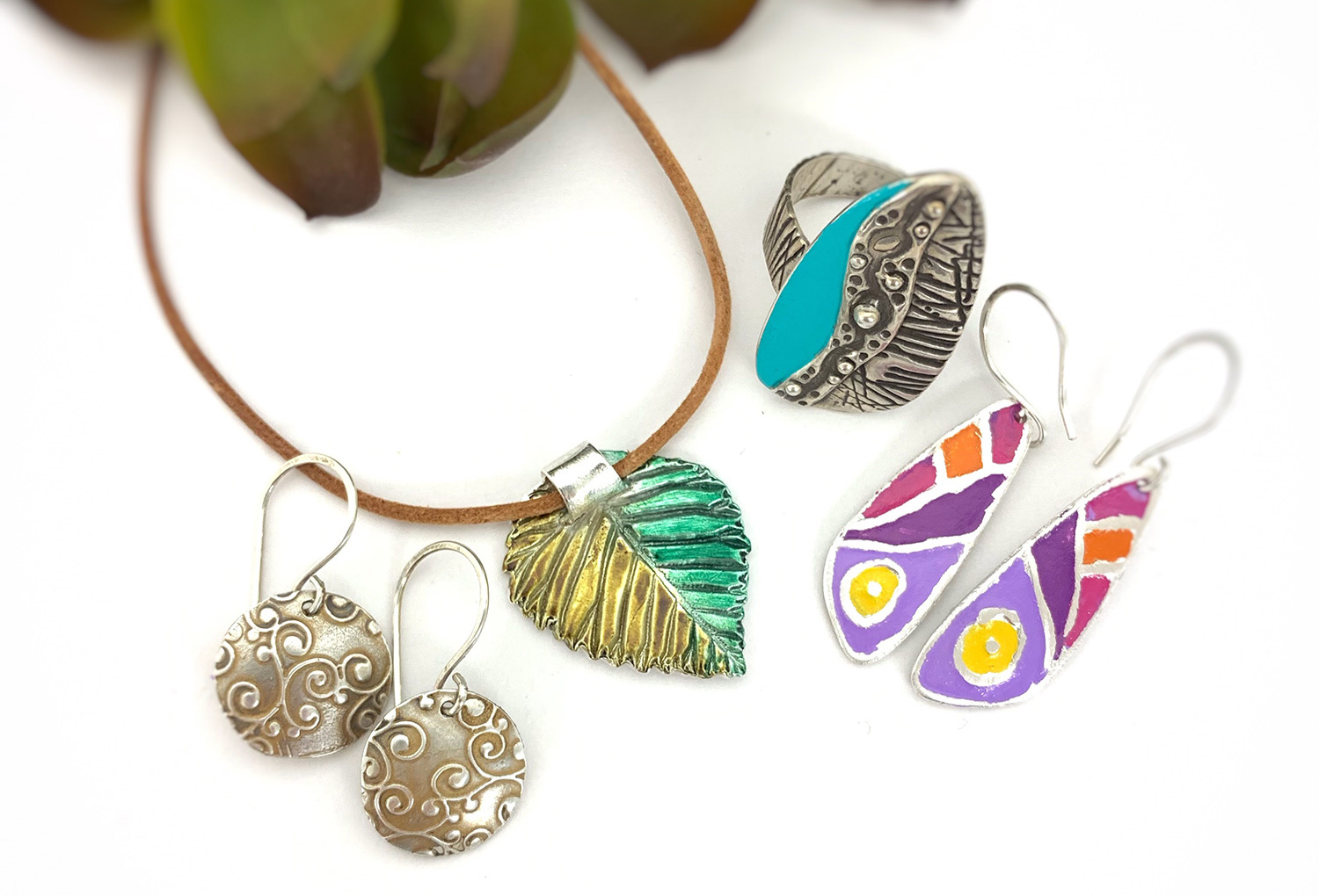 MARATHON REPLAY: Keum-boo, Enamel, Resin and Other Ways to Add Color to Your Metal Clay with Stephanie Chavez