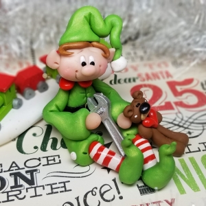 Sculpting Whimsical figurines in polymer clay 