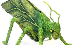 How to Make a Katydid Bug with Fabric Hardener